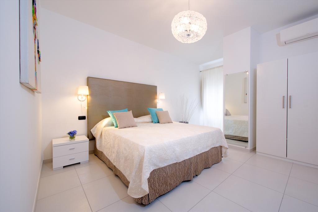 Al Corso Apartments By Amalfivacation Минори Екстериор снимка